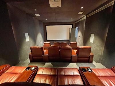 Private Cinema